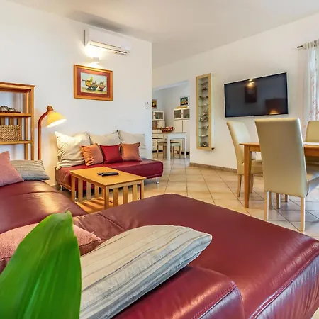 בית נופש Cozy In With Wifi